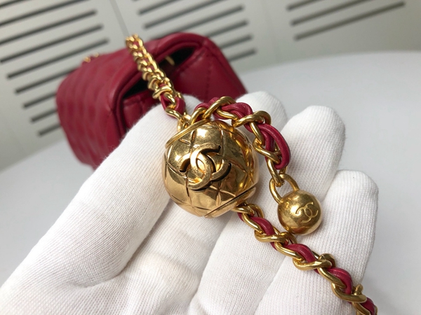 シャネルバッグ素材ディテール